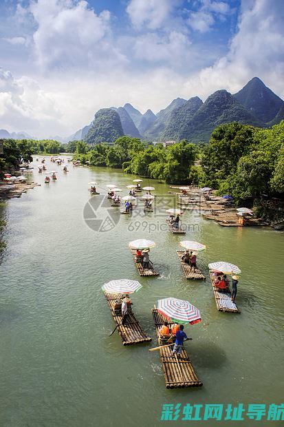 竹筏驰骋江河湖海，发动机助力航行无阻 (竹筏以什么为动力前进)